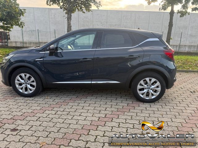 RENAULT Captur usata, con Autoradio