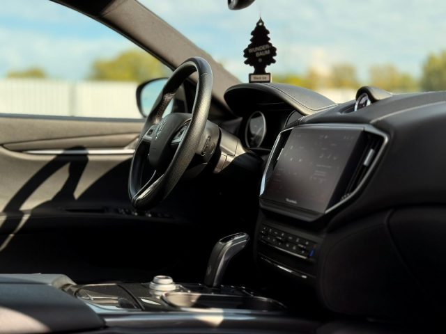 MASERATI Ghibli usata, con Cerchi in lega