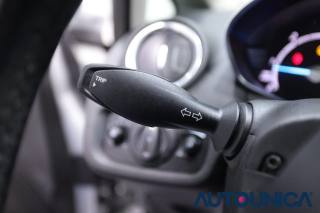 FORD Fiesta usata, con Specchietti laterali elettrici