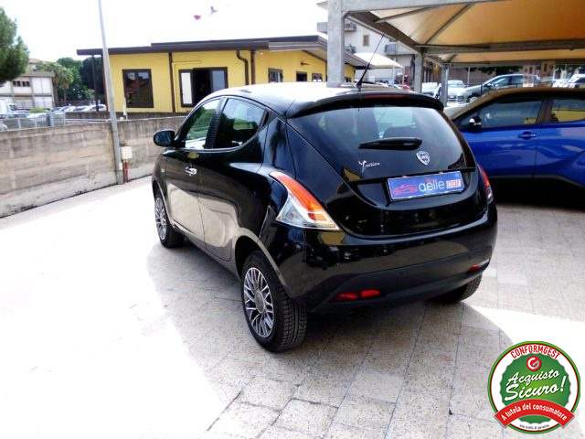 LANCIA Ypsilon usata, con Autoradio
