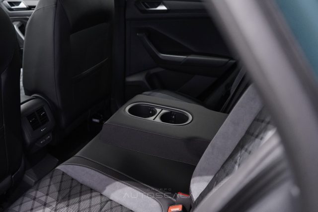VOLKSWAGEN T-Roc usata, con Adaptive Cruise Control