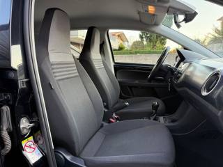 VOLKSWAGEN up! usata 12