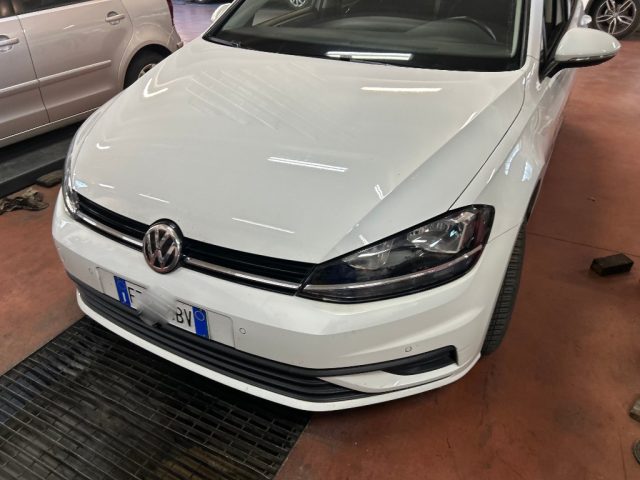 VOLKSWAGEN Golf usata, con Airbag