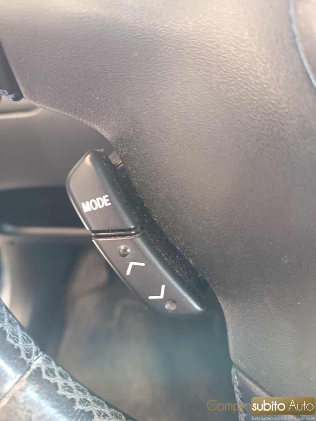 TOYOTA Yaris usata, con Bluetooth