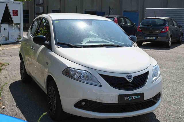 LANCIA Ypsilon usata, con Airbag