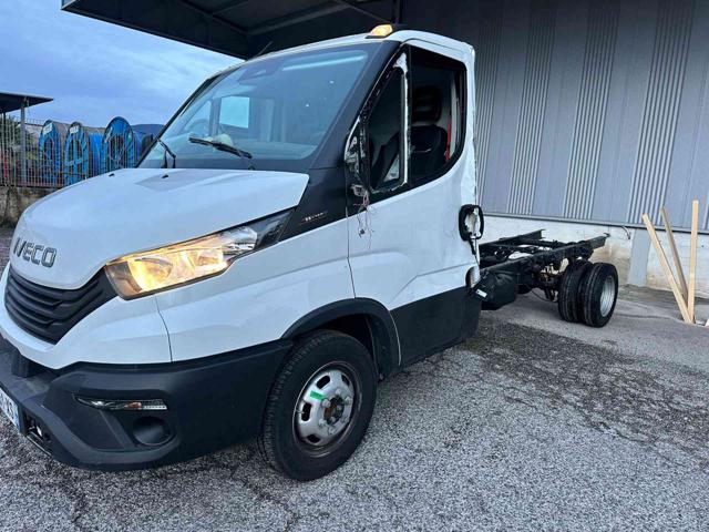 IVECO Daily usata, con Park Distance Control