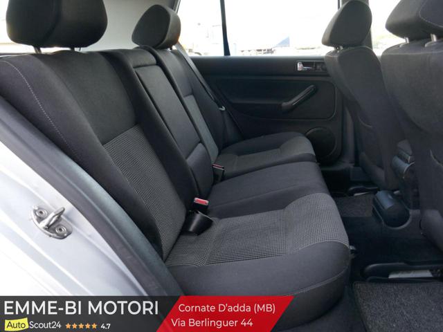 VOLKSWAGEN Golf usata, con Controllo automatico clima