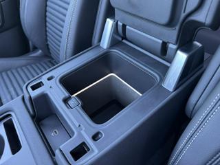 LAND ROVER Discovery usata, con Portellone posteriore elettrico