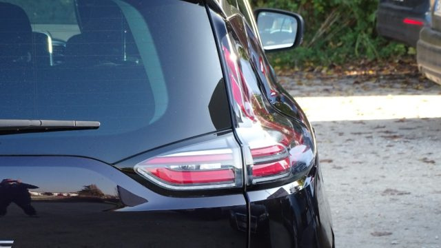 RENAULT Espace usata, con Adaptive Cruise Control