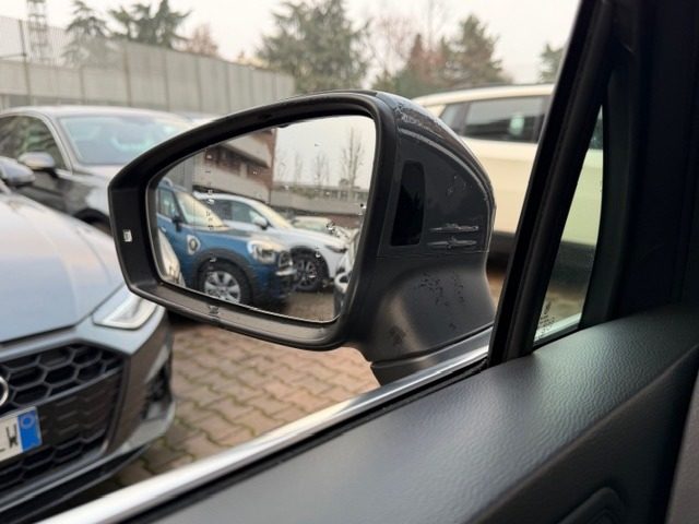 VOLKSWAGEN Tiguan usata, con USB