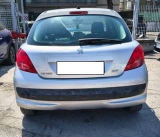 PEUGEOT 207 usata, con Autoradio