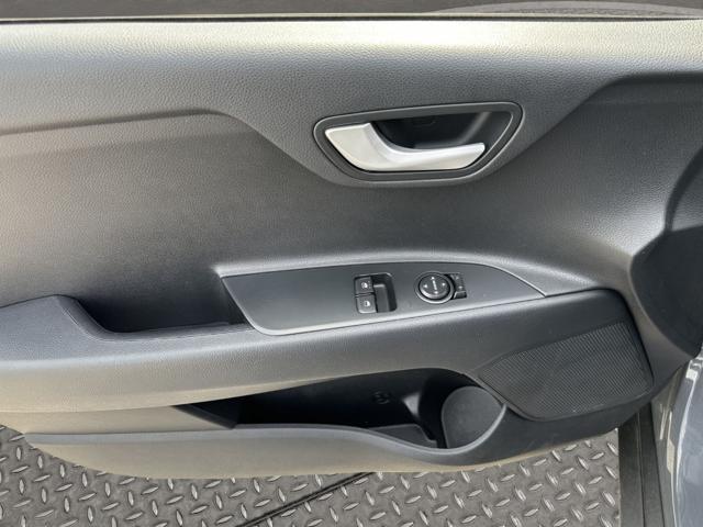 KIA Stonic usata, con Autoradio