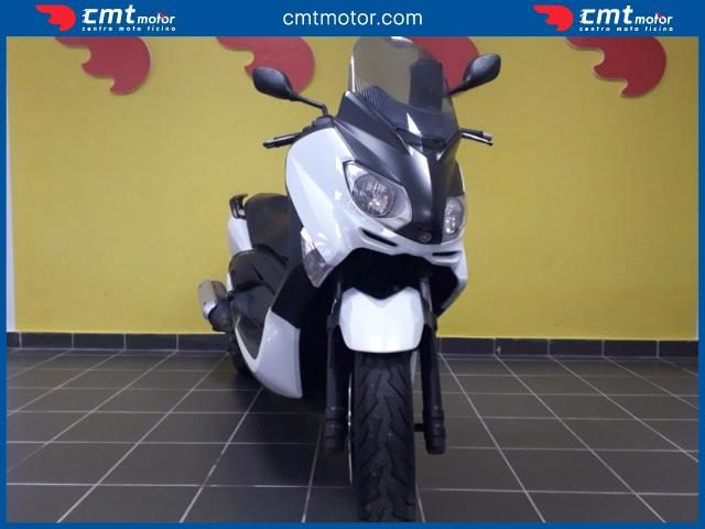 YAMAHA X-Max 250 usata 1