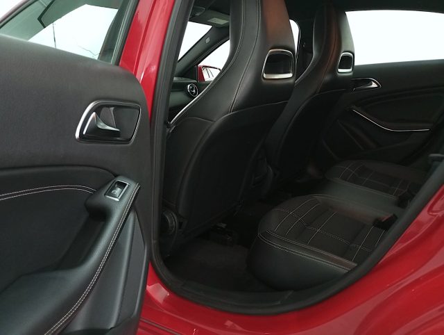 MERCEDES-BENZ A 180 usata, con Touch screen