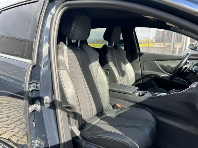 PEUGEOT 3008 usata, con Leve al volante