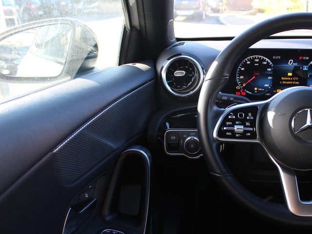 MERCEDES-BENZ A 180 usata, con Vetri oscurati