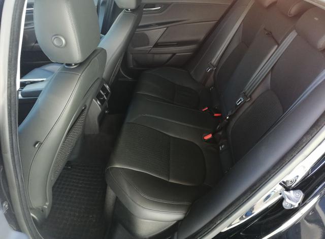 JAGUAR XE usata, con Cerchi in lega