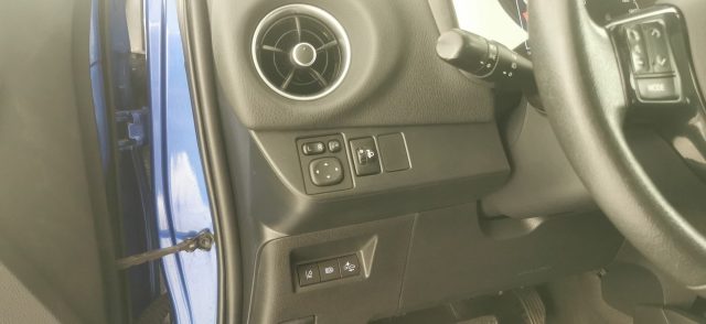 TOYOTA Yaris usata 47