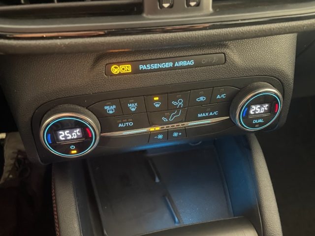 FORD Kuga usata, con Fari LED