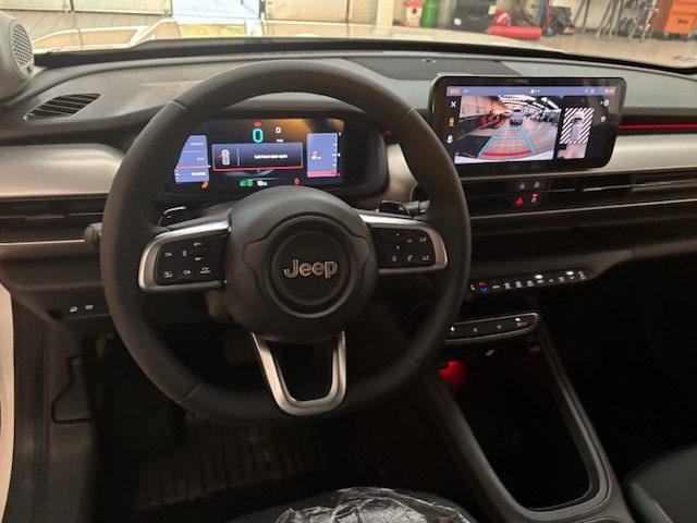 JEEP Avenger usata, con Autoradio digitale