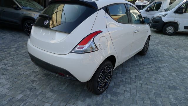 LANCIA Ypsilon usata, con ESP