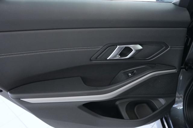 BMW 318 usata, con Specchietti laterali elettrici
