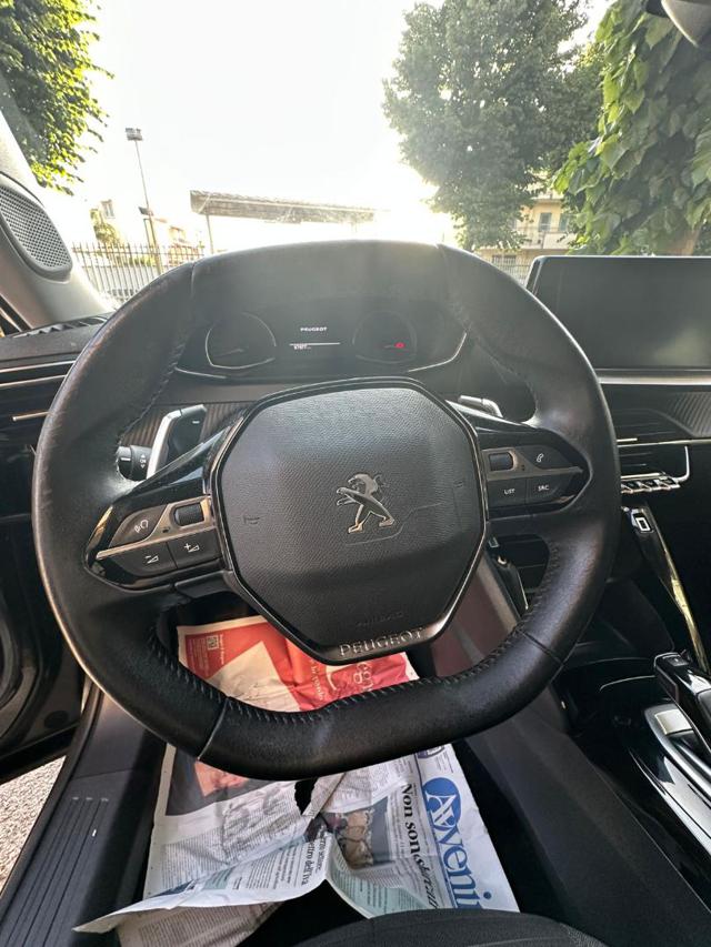 PEUGEOT 2008 usata, con Volante in pelle