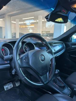 ALFA ROMEO Giulietta usata, con Autoradio