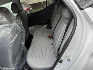 HYUNDAI i10 usata 27