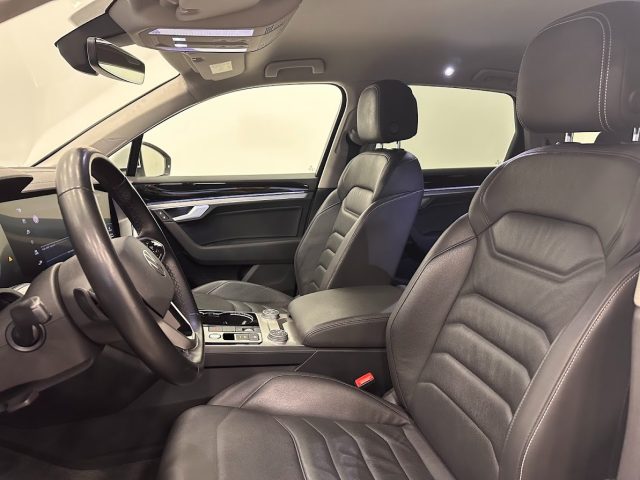 VOLKSWAGEN Touareg usata, con Fendinebbia