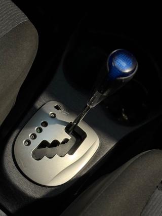 TOYOTA Yaris usata, con Touch screen