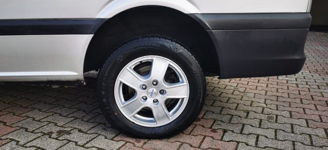 MERCEDES-BENZ Viano usata 24