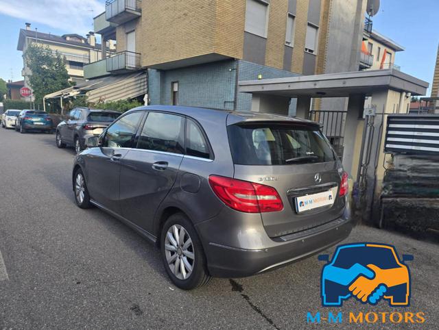 MERCEDES-BENZ B 180 usata, con Alzacristalli elettrici