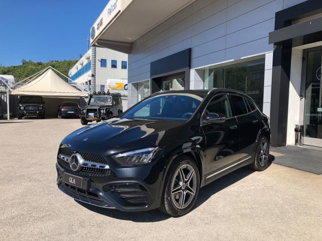 MERCEDES-BENZ GLA 200 usata, con Airbag laterali