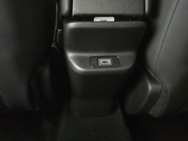 JEEP Avenger usata, con USB