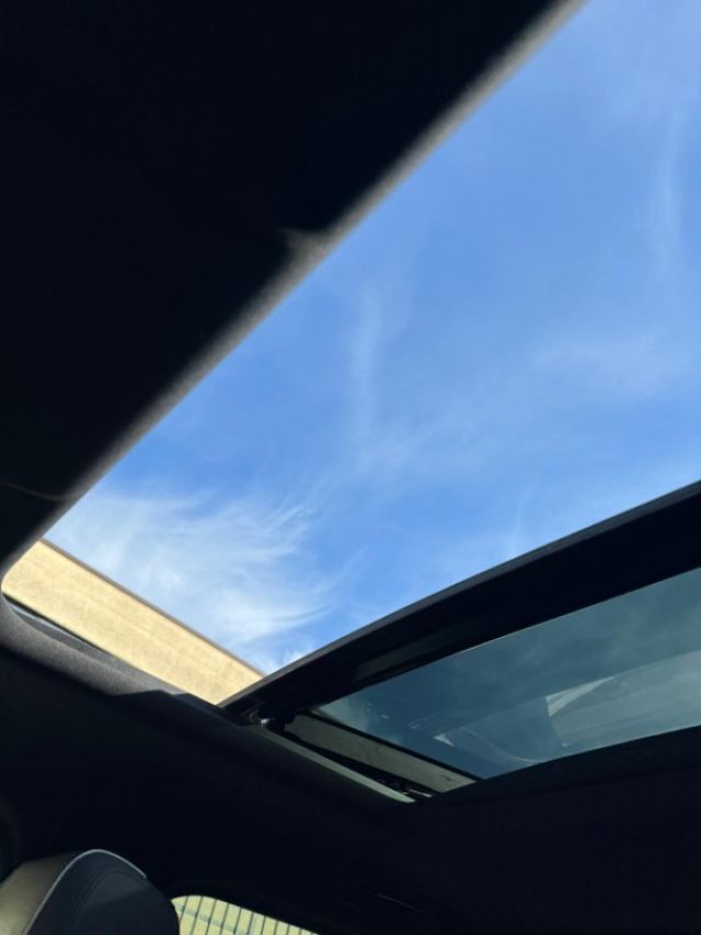 LAND ROVER Discovery usata, con Controllo elettronico della corsia