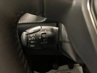 PEUGEOT 2008 usata, con Touch screen