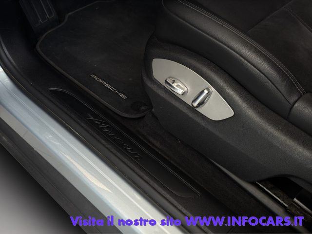 PORSCHE Macan usata, con Volante in pelle