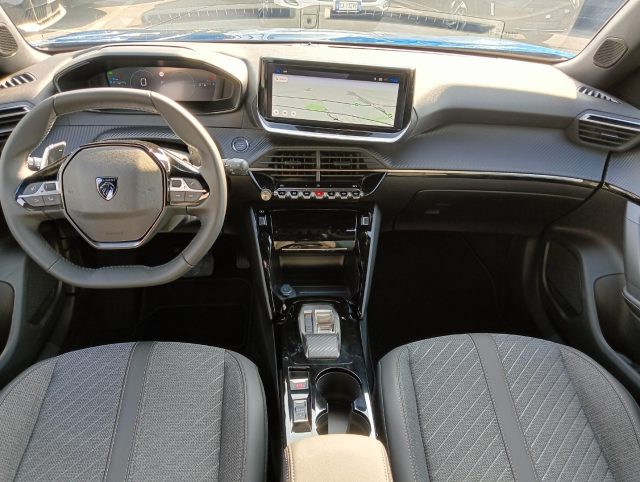 PEUGEOT 2008 usata, con Controllo automatico clima
