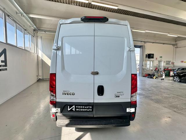 IVECO Daily usata, con Fendinebbia