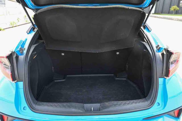 TOYOTA C-HR usata, con Alzacristalli elettrici
