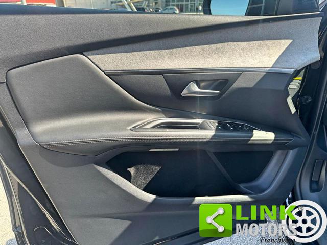 PEUGEOT 3008 usata, con Autoradio digitale