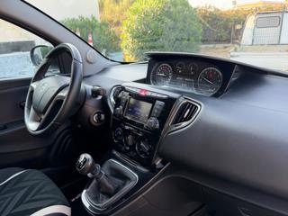 LANCIA Ypsilon usata, con Autoradio digitale
