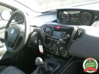 LANCIA Ypsilon usata, con Autoradio digitale