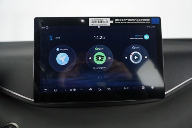 BYD Dolphin usata, con Fari LED