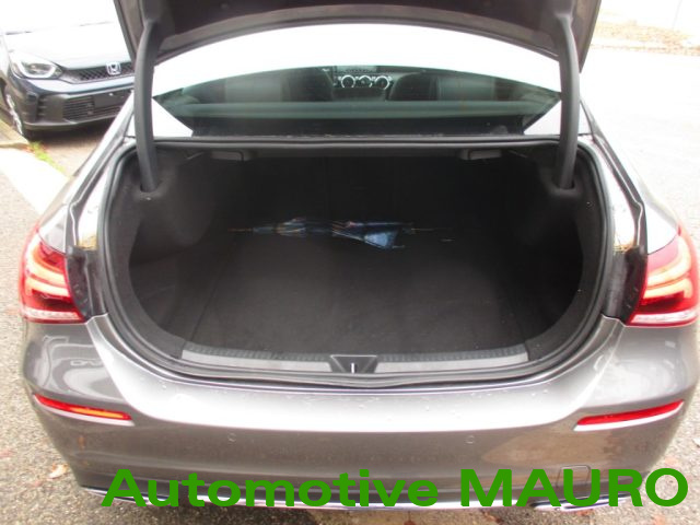 MERCEDES-BENZ A 180 usata, con Telecamera per parcheggio assistito