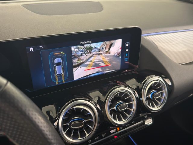 MERCEDES-BENZ GLA 200 usata, con Fari LED