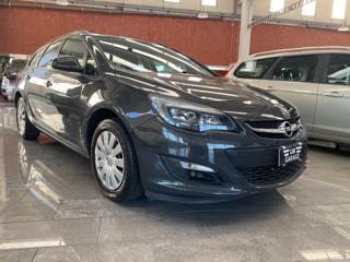 OPEL Astra usata, con Cruise Control