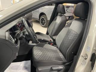 VOLKSWAGEN Taigo usata, con Luci diurne LED