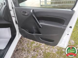 RENAULT Kangoo usata 11